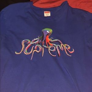 Supreme T shirt for sale size M used